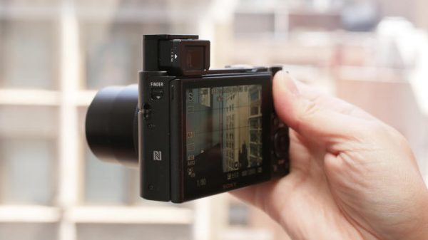 Sony Cyber-shot DSC-RX100 IV - Image 2