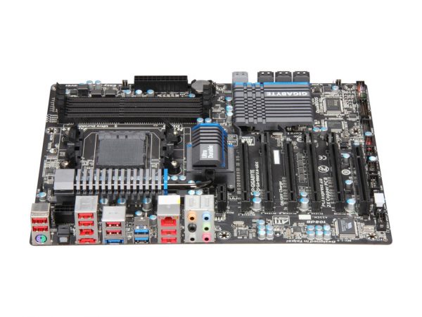 GIGABYTE GA-990FXA-UD5 AM3+ AMD Motherboard - Image 3