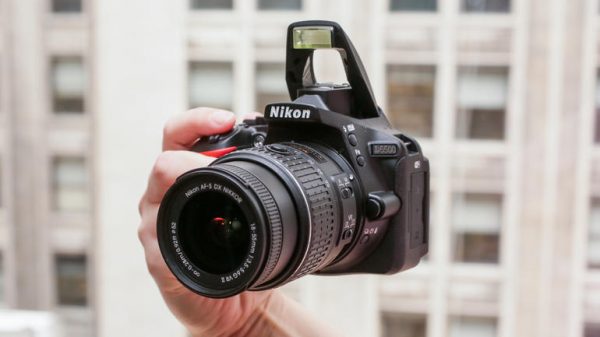 Nikon D5500 Digital SLR Camera Kit - Image 9