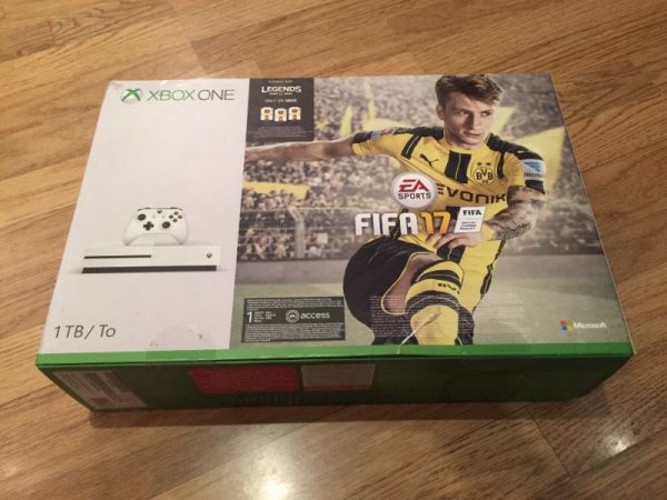 Xbox One S 1TB Console with FIFA 17 Bundle - Image 9