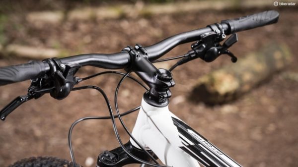 Specialized Pitch 27.5" Mountain Bike - Image 9