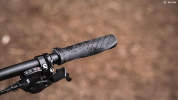 Specialized Pitch 27.5" Mountain Bike - Image 13