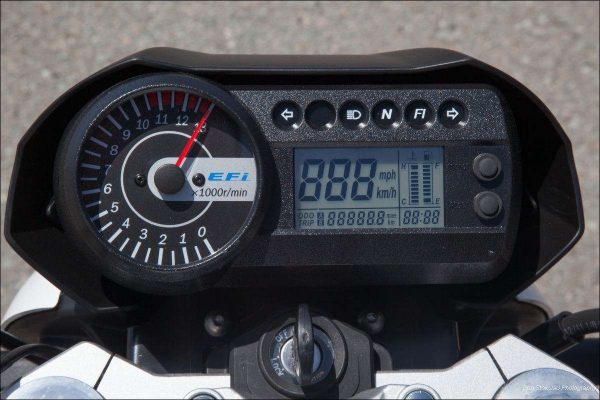 Hyosung GT650R - Image 11