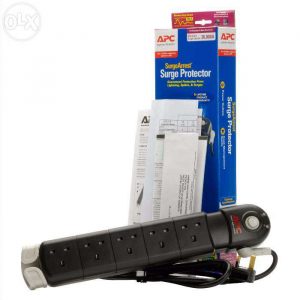 APC Essential SurgeArrest  (P5BT-UK)