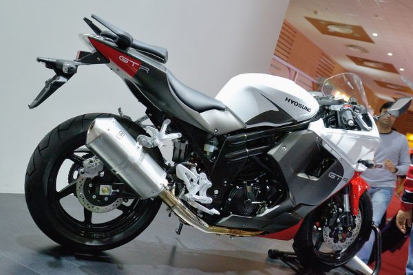 Hyosung GT650R - Image 15