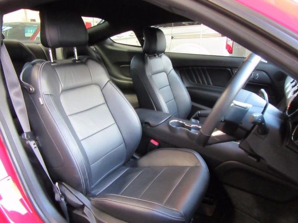 Ford Mustang ECOBOOST - Image 10