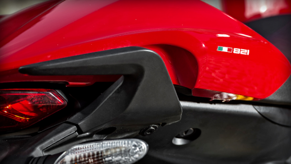 DUCATI MONSTER 821 - Image 24