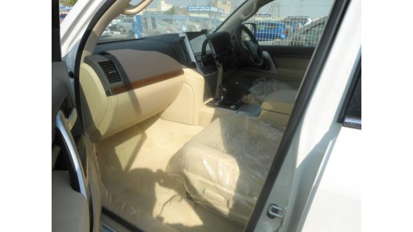 2016 Toyota Land Cruiser AX-G - Image 4