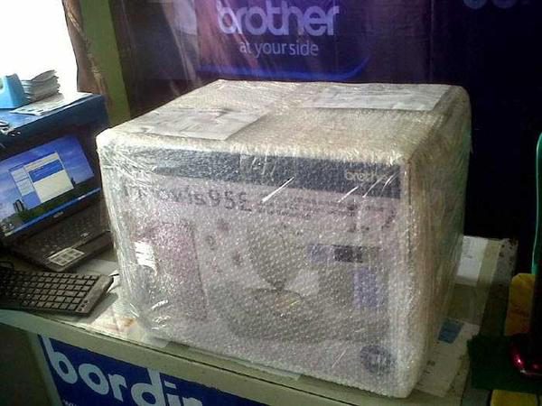 Brother INNOV-IS 95E Portable Embroidery Machine - Image 8