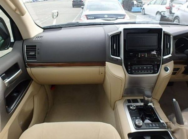 2016 Toyota Land Cruiser AX-G - Image 10