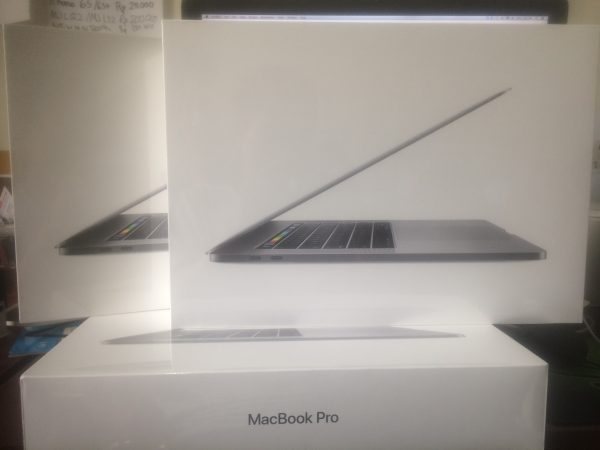 Apple MacBook Pro MLH42LL/A Touch Bar - Image 8