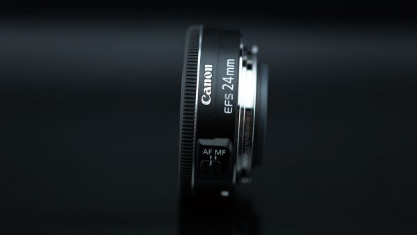 Canon EF-S 24mm f2.8 STM Lens - Image 2