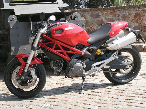 Ducati Monster 696 - Image 2