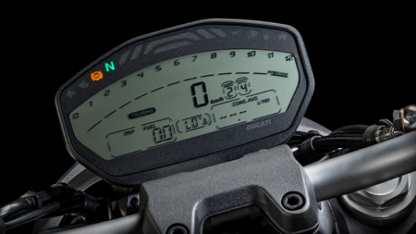 DUCATI MONSTER 821 - Image 9
