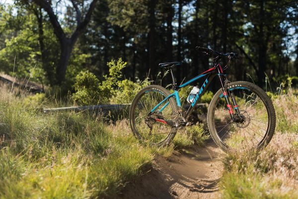 Giant Fathom 2 27.5 Mountain Bike 2017 - Image 8