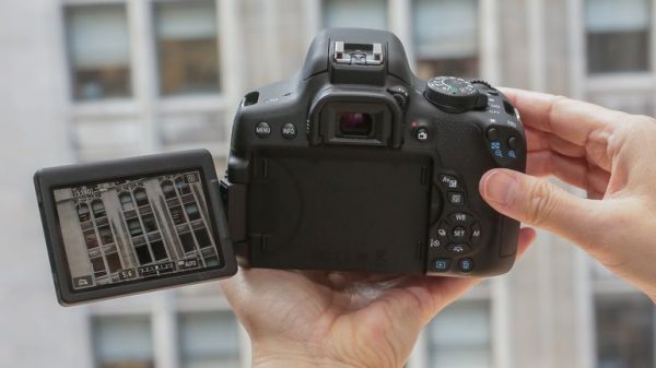 Canon EOS 750D DSLR Camera - Image 5