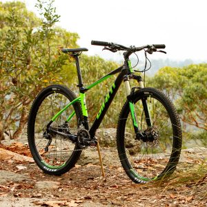 Giant Fathom 2 27.5 Mountain Bike 2017