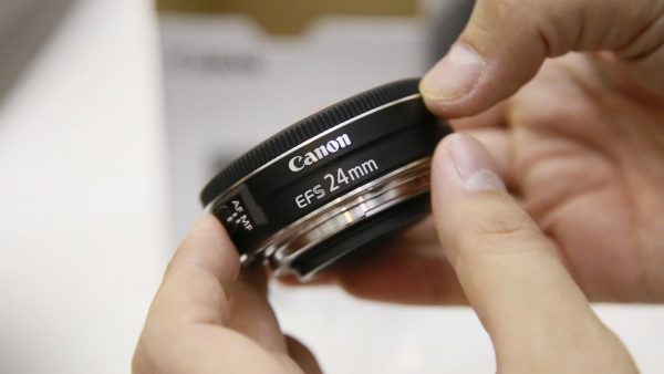 Canon EF-S 24mm f2.8 STM Lens - Image 7