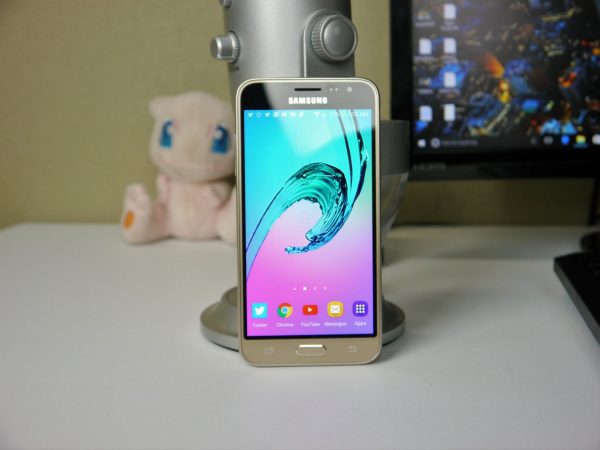 Samsung Galaxy J3 (2016) - Image 4