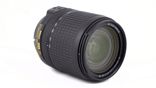 Nikon AF-S DX NIKKOR 18-140mm f/3.5-5.6G ED VR Lens - Image 8