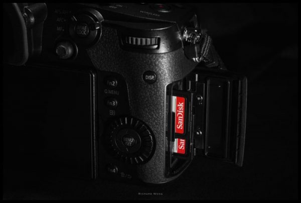 Panasonic Lumix DC-GH5 Micro Four Thirds Mirrorless Digital Camera - Image 14