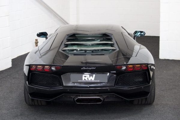 Lamborghini Aventador - Image 4