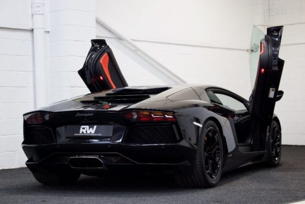 Lamborghini Aventador - Image 3