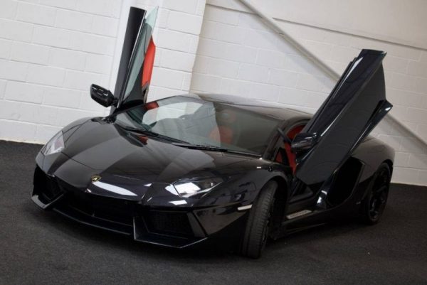 Lamborghini Aventador - Image 5