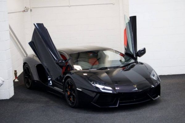 Lamborghini Aventador - Image 6