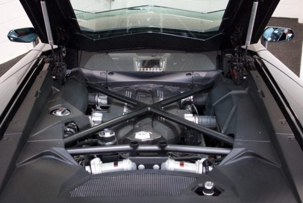 Lamborghini Aventador - Image 9