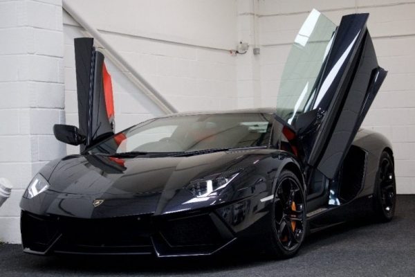 Lamborghini Aventador - Image 11
