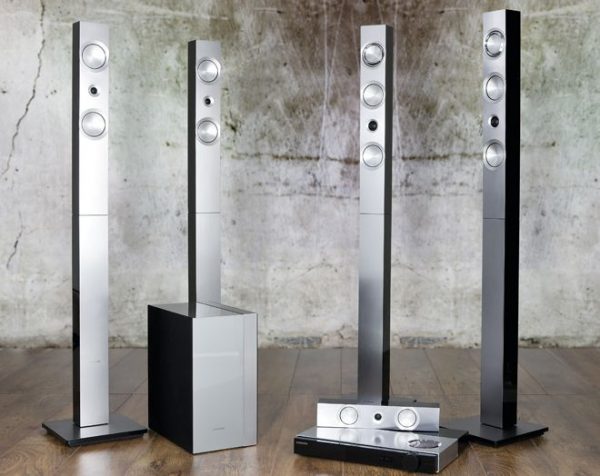 Samsung HT-F9750W 7.1 3D Blu-ray/DVD 4K Upscaling Smart Home Cinema System - Image 2