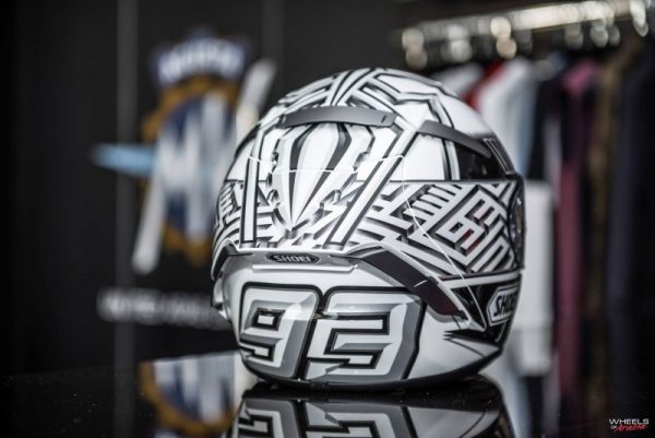 Shoei X-Spirit III Motorcycle Racing Helmet - Image 3