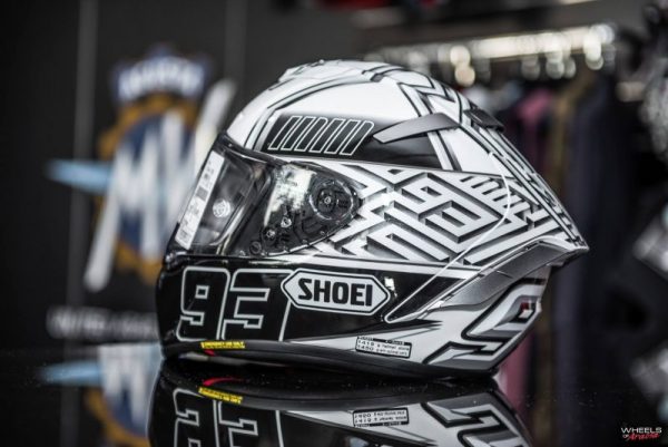 Shoei X-Spirit III Motorcycle Racing Helmet - Image 6