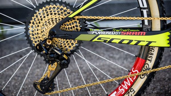 Scott Spark RC 900 World Cup 29er Mountain Bike 2018 - Image 5