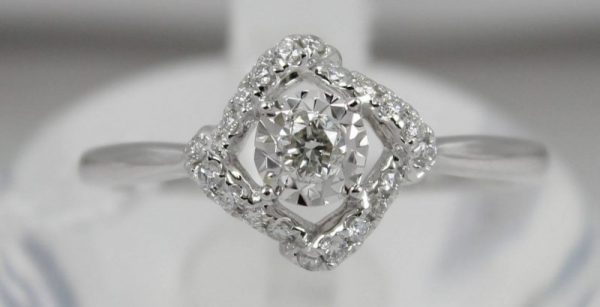 18K white Gold Diamond Ring