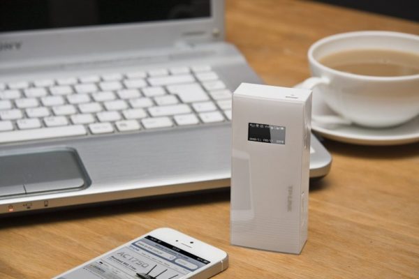 TP-LINK TL-M5360 Mobile 3G SIM WiFi Wireless Hotspot Router 5200mAh Power Bank - Image 2