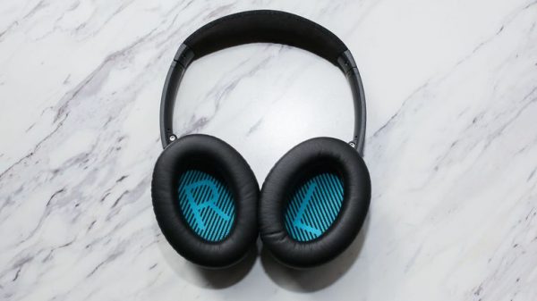 BOSE® QuietComfort® 25 Acoustic Noise Cancelling Headphones - Image 3