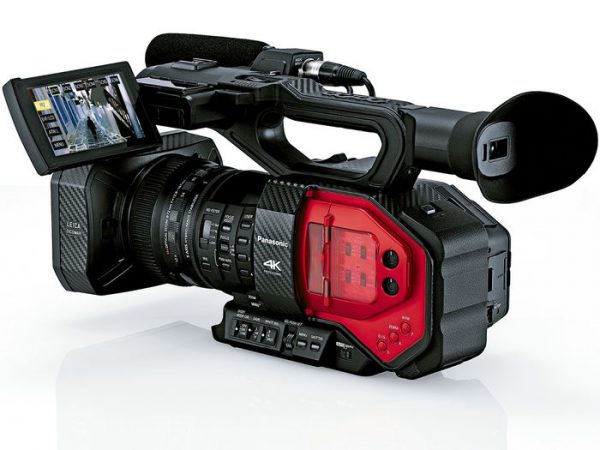 Panasonic AG-DVX200 4K Handheld Camcorder - Image 3