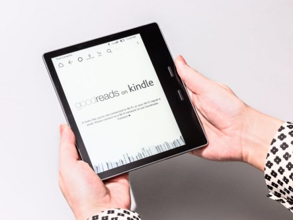 All-New Kindle Oasis (10th Gen), Now with adjustable warm light, 7" Display, Waterproof, 32 GB, Wi-Fi, Graphite - Image 7