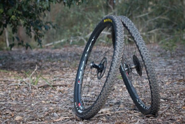 Maxxis Ardent Race Tubeless Ready Folding MTB Tyre (26er | 650b) | 29er - Image 8