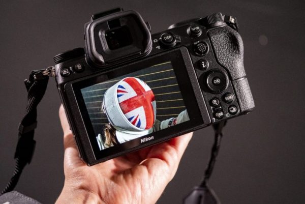 Nikon Z7 FX-Format Mirrorless DSLR Camera - Image 9