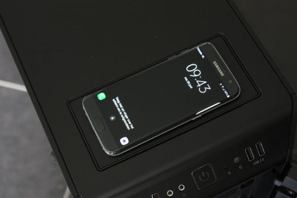 Be quiet DARK BASE PRO 900 ATX Full Tower Computer Case with Wireless Qi Charging - Image 5