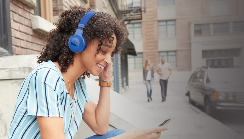 JBL E45BT | On Ear Mic Wireless Headphones | Tech Nuggets