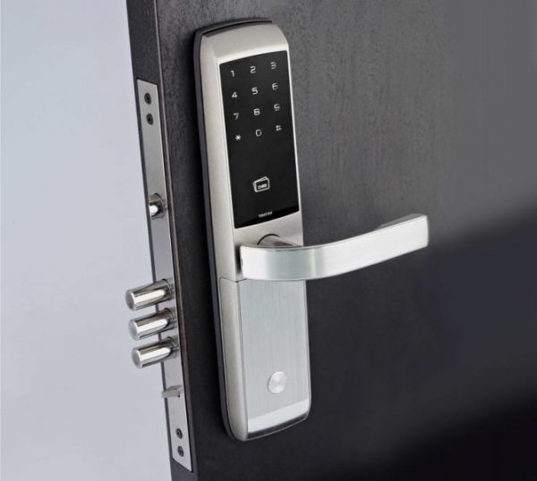YALE DIGITAL DOOR LOCK YDM3168
