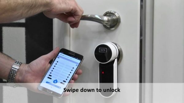 Yale Lock ENTR® Smart Door Lock - Y2000FPL/35+35 - Image 5