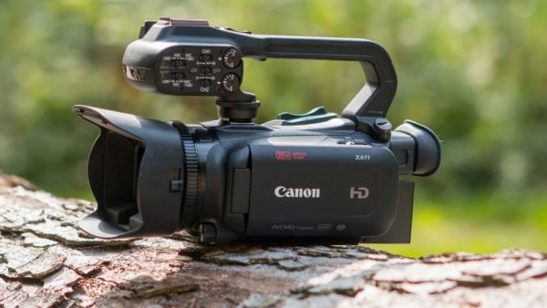 Canon XA11 Compact Full HD Camcorder with HDMI and Composite Output - Image 2