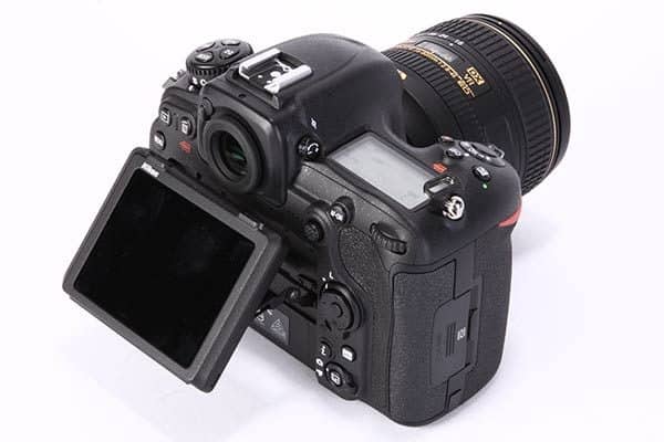 Nikon D500 DX-Format Digital SLR Camera - Image 10