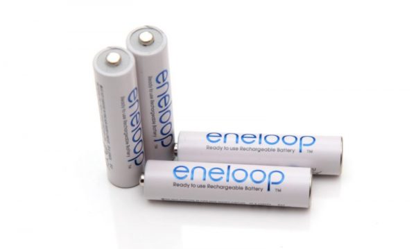 Eneloop Rechargeable 4xAA Ni-MH Batteries with Charger - Image 2