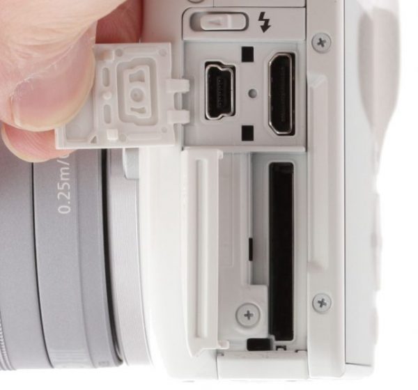 Canon EOS M100 Mirrorless Digital Camera - Image 8